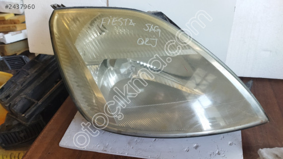 ford fiesta sağ ön far