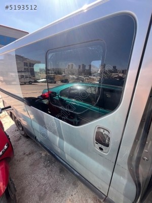 RENAULT TRAFİC SAĞ SÜRGÜLÜ KAPI