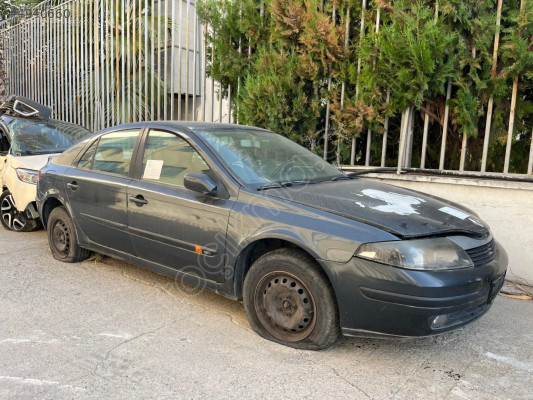 RENAULT LAGUNA SOL ARKA KAPI ORJİNAL SÖKME (HATASIZ)