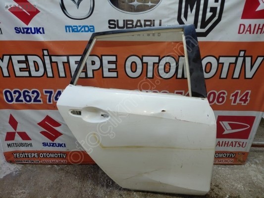 mazda 3 hb sağ arka kapı 2014-2018