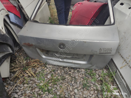 Skoda Octavia arka bagaj kapağı