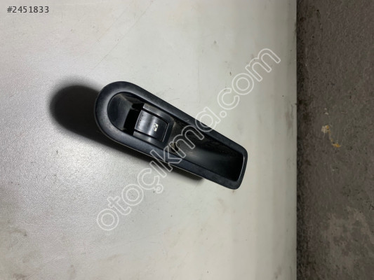 RENAULT MEGANE 2 SAĞ ARKA CAM DÜĞMESİ