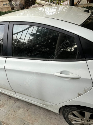 HYUNDAİ ACCENT BLUE SOL ARKA KAPI