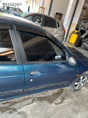 RENAULT MEGANE 1 SAĞ ÖN KAPI ORJİNAL ÇIKMA