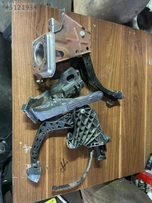 VOLKSWAGEN GOLF 6  PEDAL SET