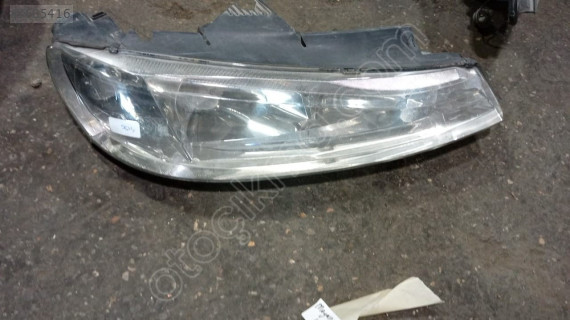 Peugeot 406 sağ far