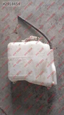 Isuzu Dmax cam suyu bidonu