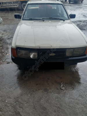 FORD TAUNUS ARKA TAMPON (LV)