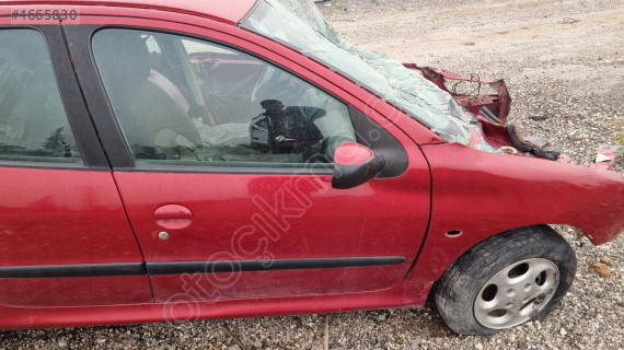 Peugeot 206 model 2006 sag on kapı