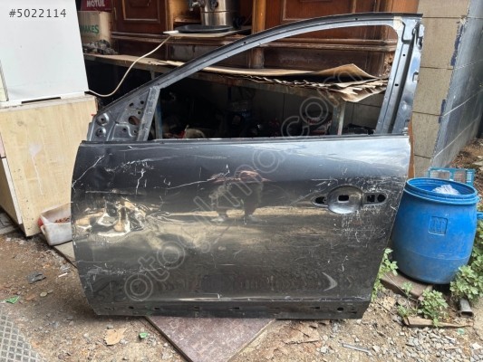 Renault megan üç çıkma sol ön kapı