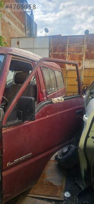 Mitsubishi L300 sol ön kapı