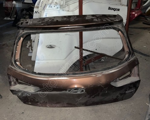 HYUNDAİ İ20 BAGAJ KAPAĞI
