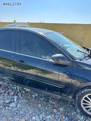 2009 RENAULT LAGUNA 3 SAĞ ÖN KAPI