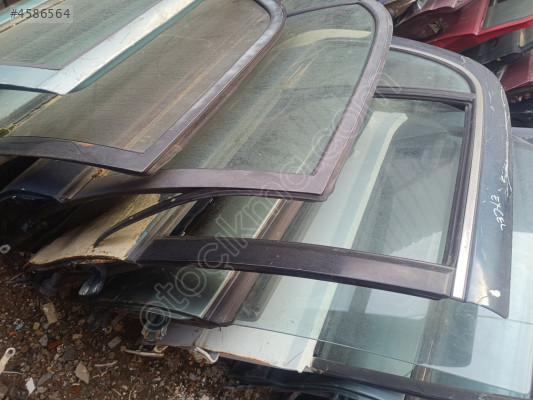 Hyundai Excel sağ arka kapı