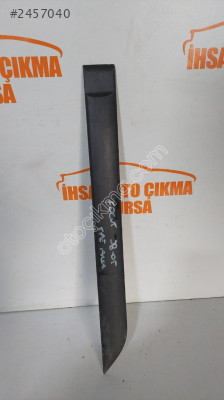 Focus 98 05 sağ arka kapı bandı