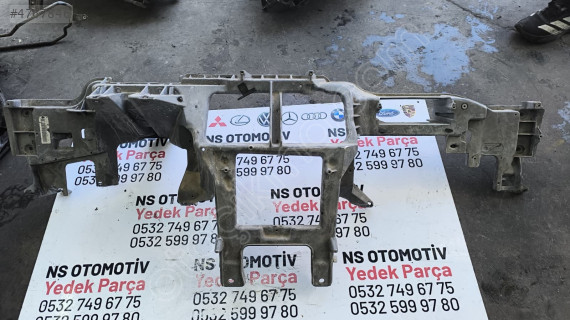 BMW X6 GÖĞÜSLÜK PANELİ