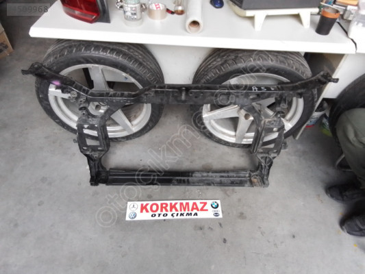 AUDI A4 A5 ÖN PANEL
