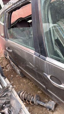 Ford Fiesta sağ arka kapı