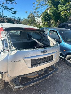 2005-2011 focus bagaj kapağı