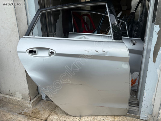 FORD FİESTA ÇIKMA ORİJİNAL SAĞ ARKA KAPI BD2