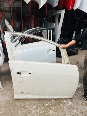 Opel Astra J kasa çıkma ön sağ kapı