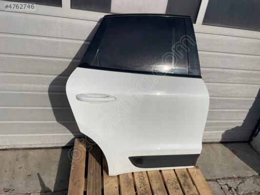 PORSCHE MACAN 2014/2024 SAĞ ARKA KAPI