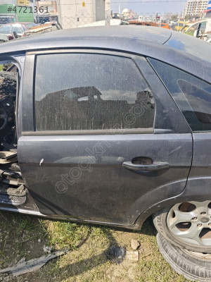 Ford Focus 2.5 sol arka kapı 2009 2011