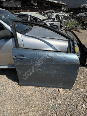 SEAT LEON SAĞ ÖN KAPI ÇIKMA ORJİNAL