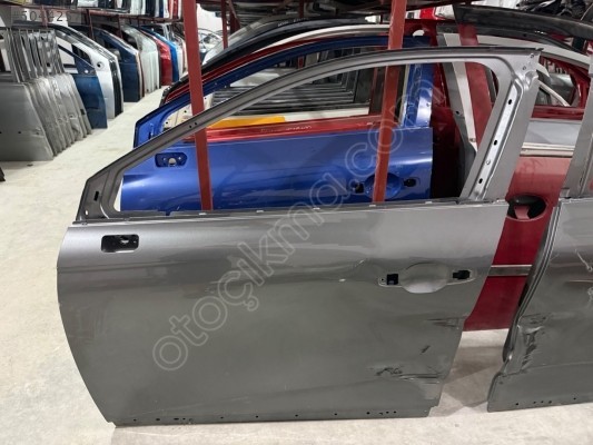 RENAULT CLİO 5 ÇIKMA ORİJİNAL SOL ÖN KAPI BD2