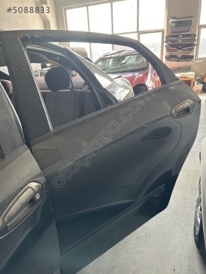 Fiat linea sol arka kapı