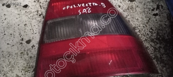 OPEL VECTRA B SAĞ ARKA STOP LAMBASI