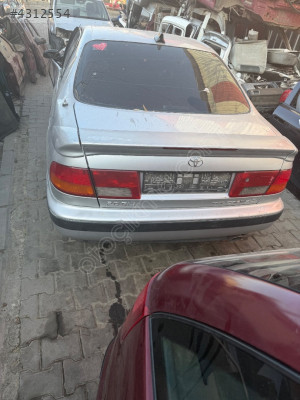 Toyota Carina sağ sol arka stop