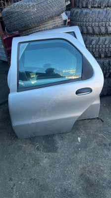 Fiat Albea sol arka kapı orijinal