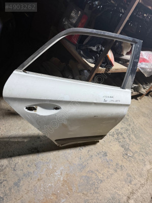 Hyundai i20 sağ arka kapı