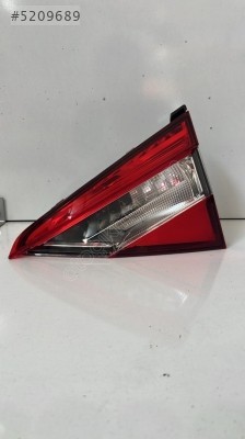 Skoda Superb sağ iç stop