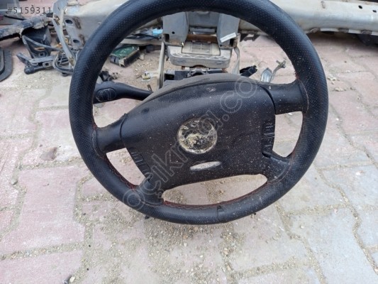 Volkswagen Passat direksiyon simidi