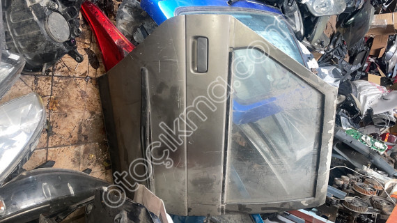 Hatasız dolu Lada Vega sağ arka kapı