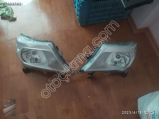 navara çıkma far