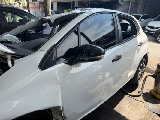 Peugeot 208 sol arka kapı