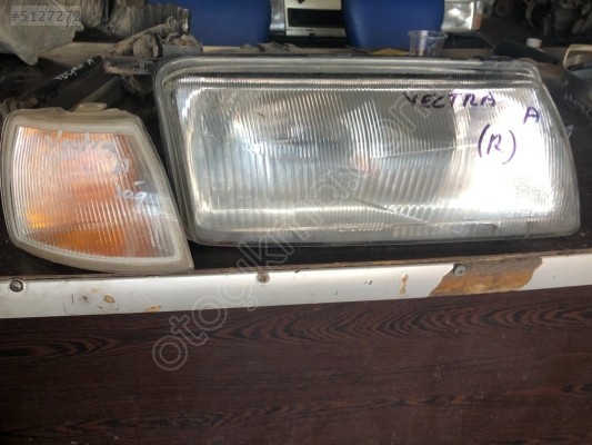 Opel Vectra A Sağ Ön Far