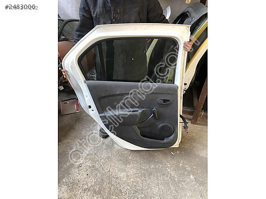 Renault Symbol Modeli için Sol Arka Kapı Çıkma Parçası