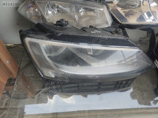 VOLKSWAGEN JETTA SAĞ FAR