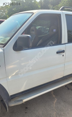 NİSSAN TERRANO ORJİNAL SOL ÖN KAPI ÜÇEL OTO