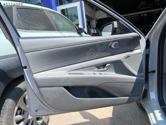 2026 Hyundai Elantra Sol Ön Kapı Döşemesi