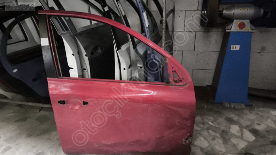 Nissan Micra K13 (2011-2018) Sağ Ön Kapı