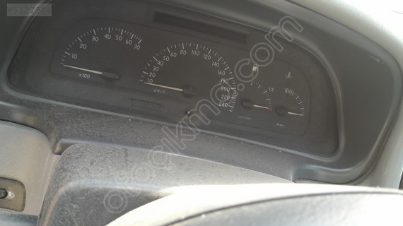 Renault Laguna 1 km saati