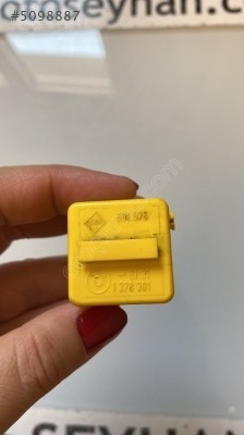 61311378301 bmw e30 e34 e36 e38 4 pinli sarı röle