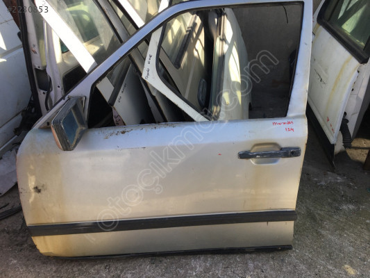 Mercedes w124 Kasa  Sol Ön Kapı Döşemesi Kapı Çıtası