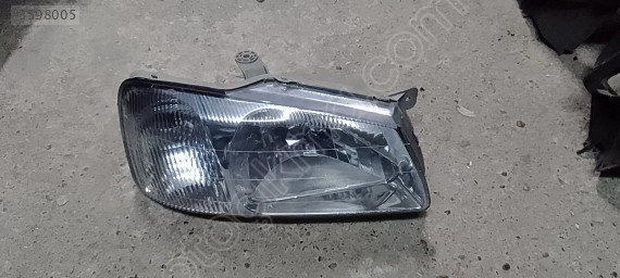 Hyundai Accent çıkma far