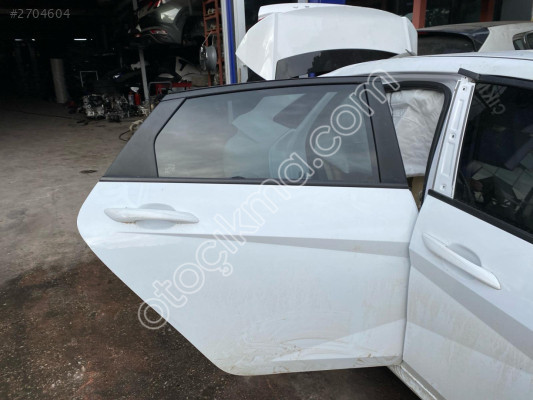 2023 HYUNDAİ ELANTRA SAĞ ARKA KAPI DOLU